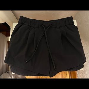 Lululemon on the fly shorts